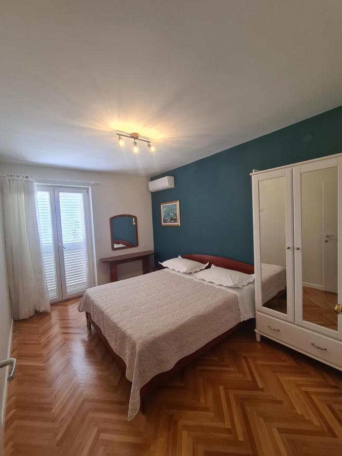 Apartment Nena & Petar Makarska Buitenkant foto