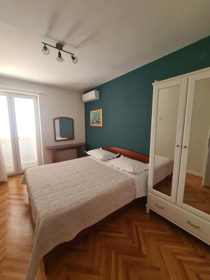 Apartment Nena & Petar Makarska Buitenkant foto