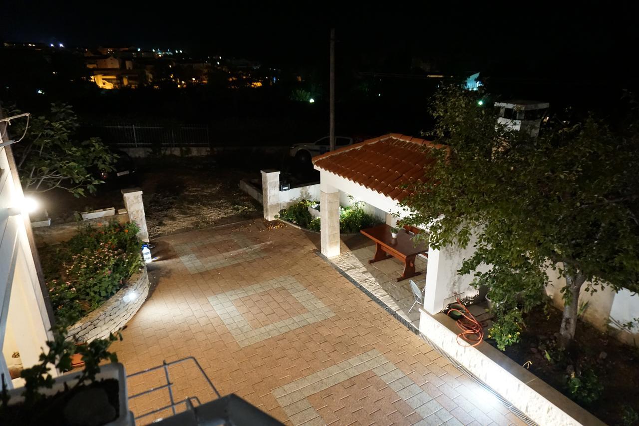 Apartment Nena & Petar Makarska Buitenkant foto
